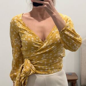 Billabong yellow floral wrap shirt - S